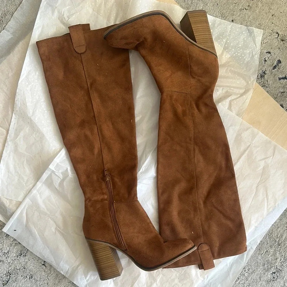 Soda // Women's Faux Suede Knee High Stacked Heel Boot - Picture 2 of 3